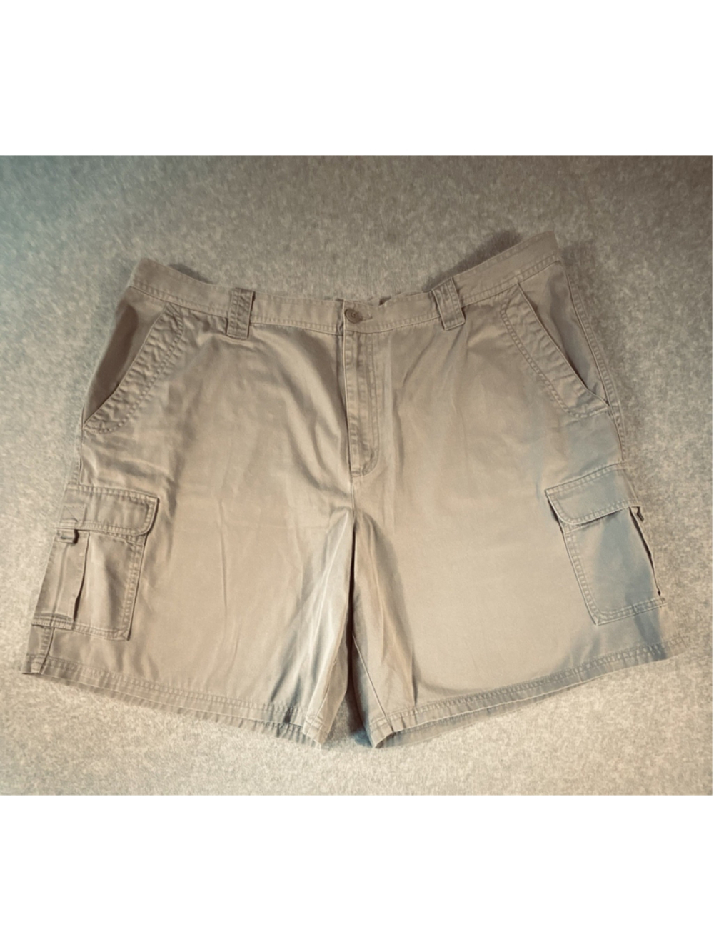 Columbia Men’s 44 Khaki Cargo Shorts 9” Inseam Cotton Hiking AM4378